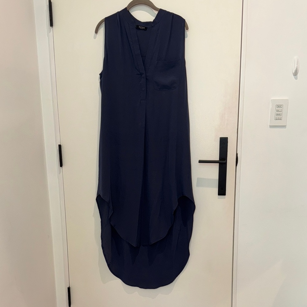 Chic silk Navy High-Low Sleeveless Dress